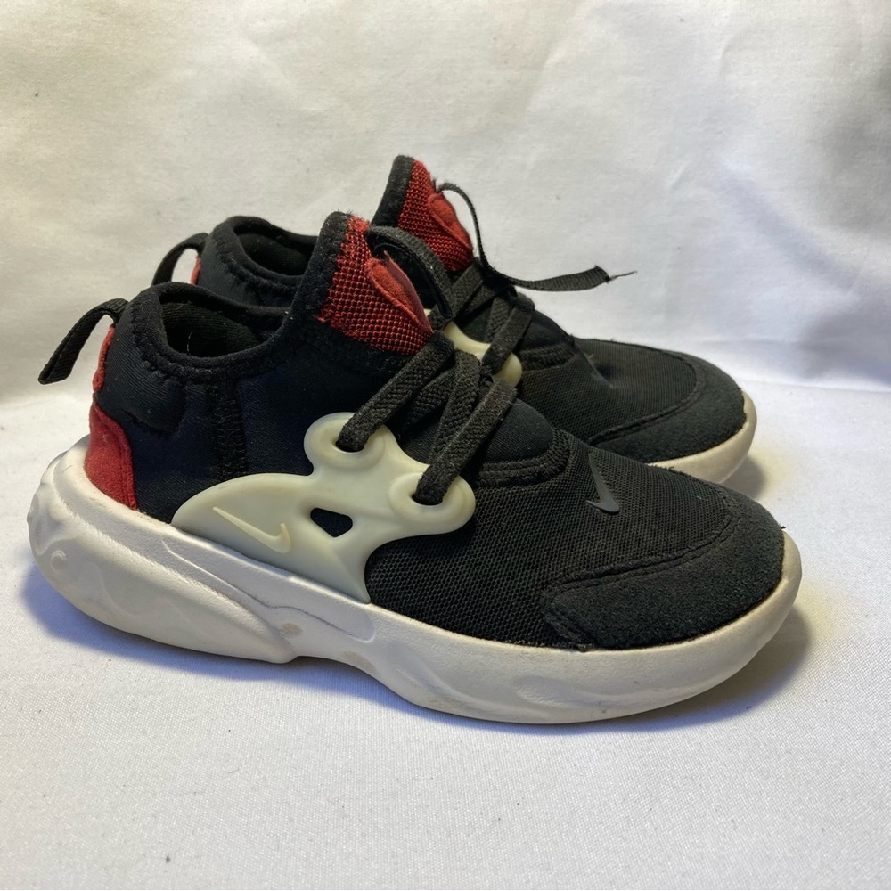 Nike React Presto Shoes Black Phantom University Red Size 10C BQ4004-003